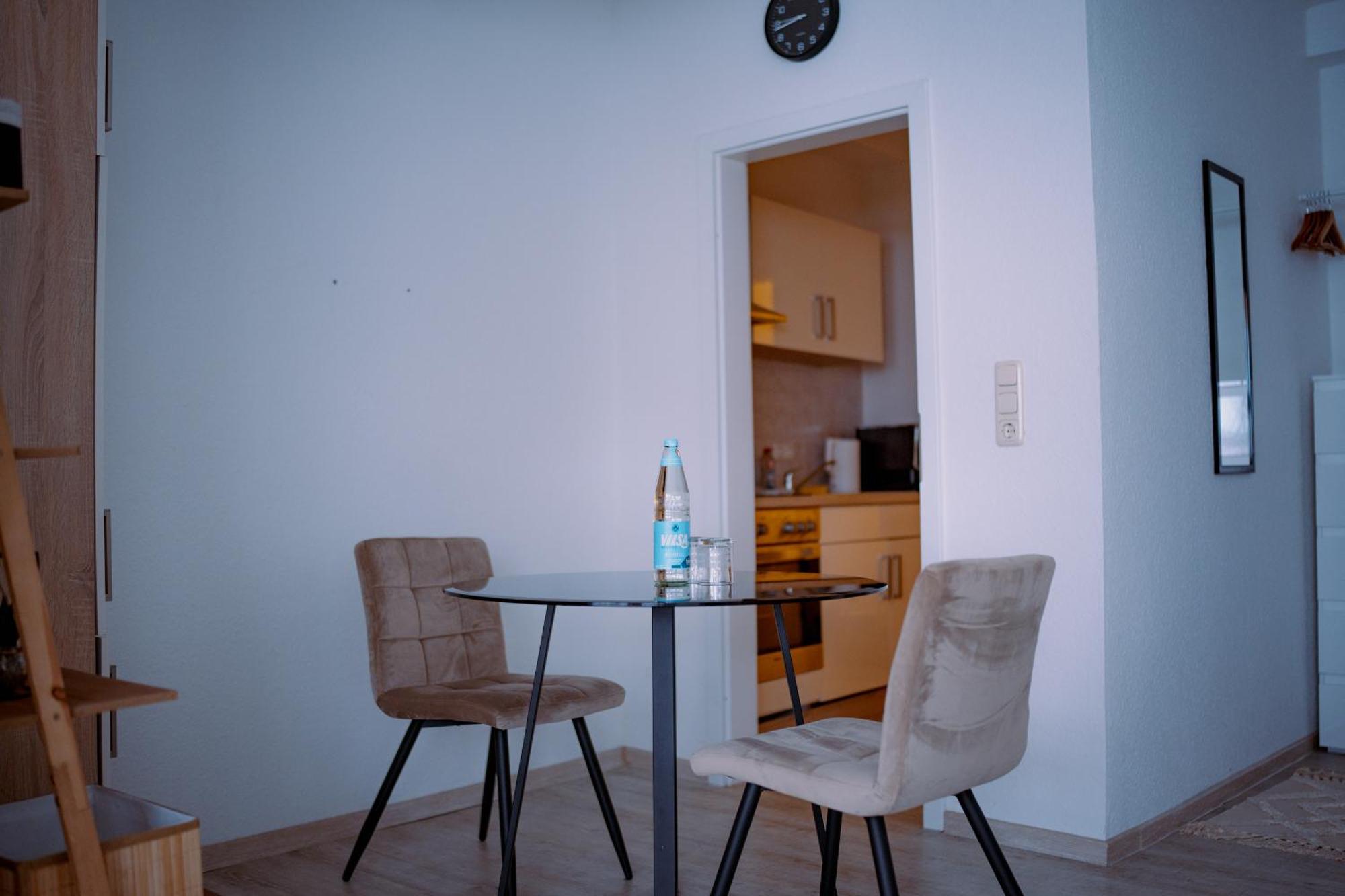 Schoenes Apartment In Der Altstadt , Kostenlose Parkplaetze In Der Naehe Emden Exteriör bild
