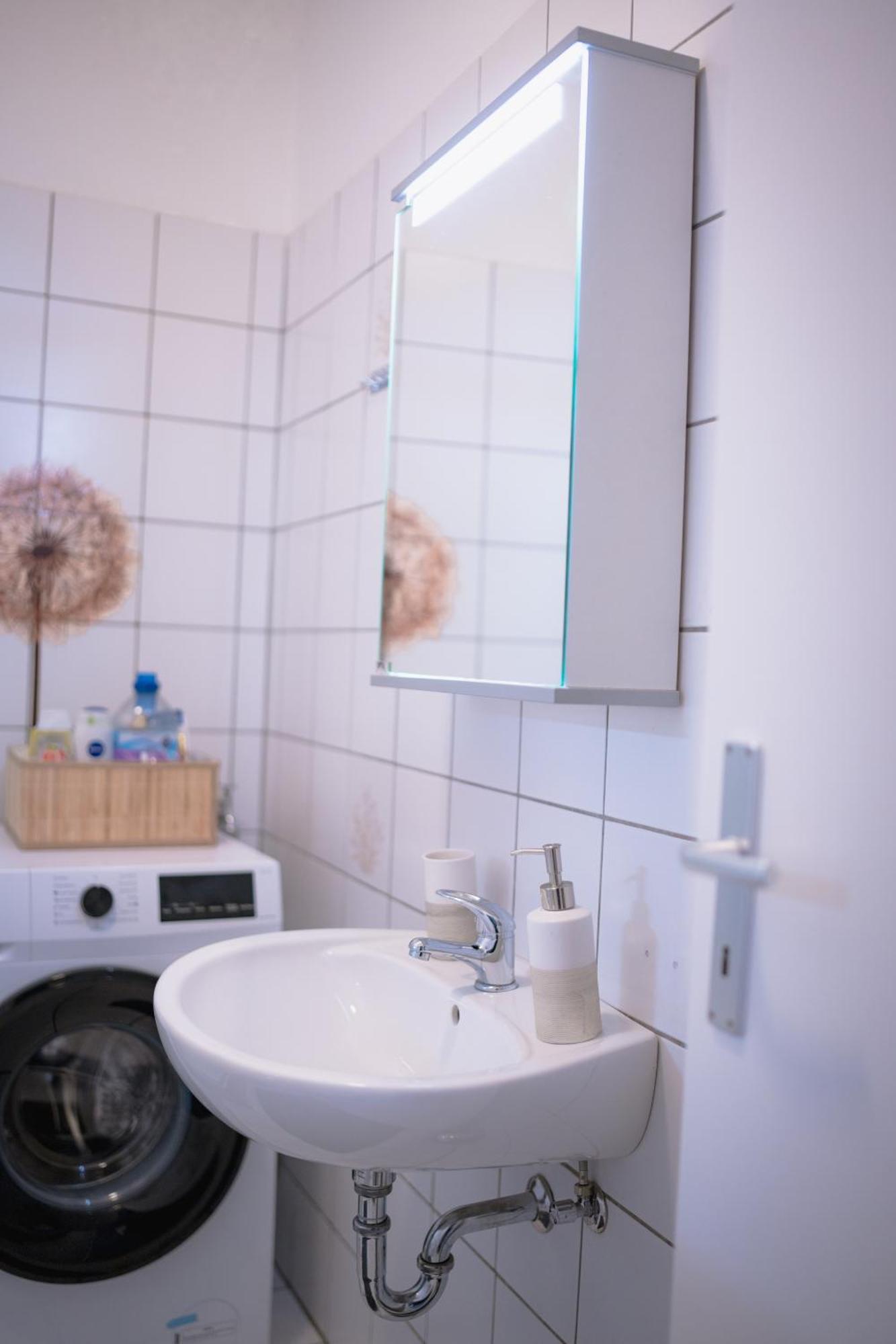 Schoenes Apartment In Der Altstadt , Kostenlose Parkplaetze In Der Naehe Emden Exteriör bild